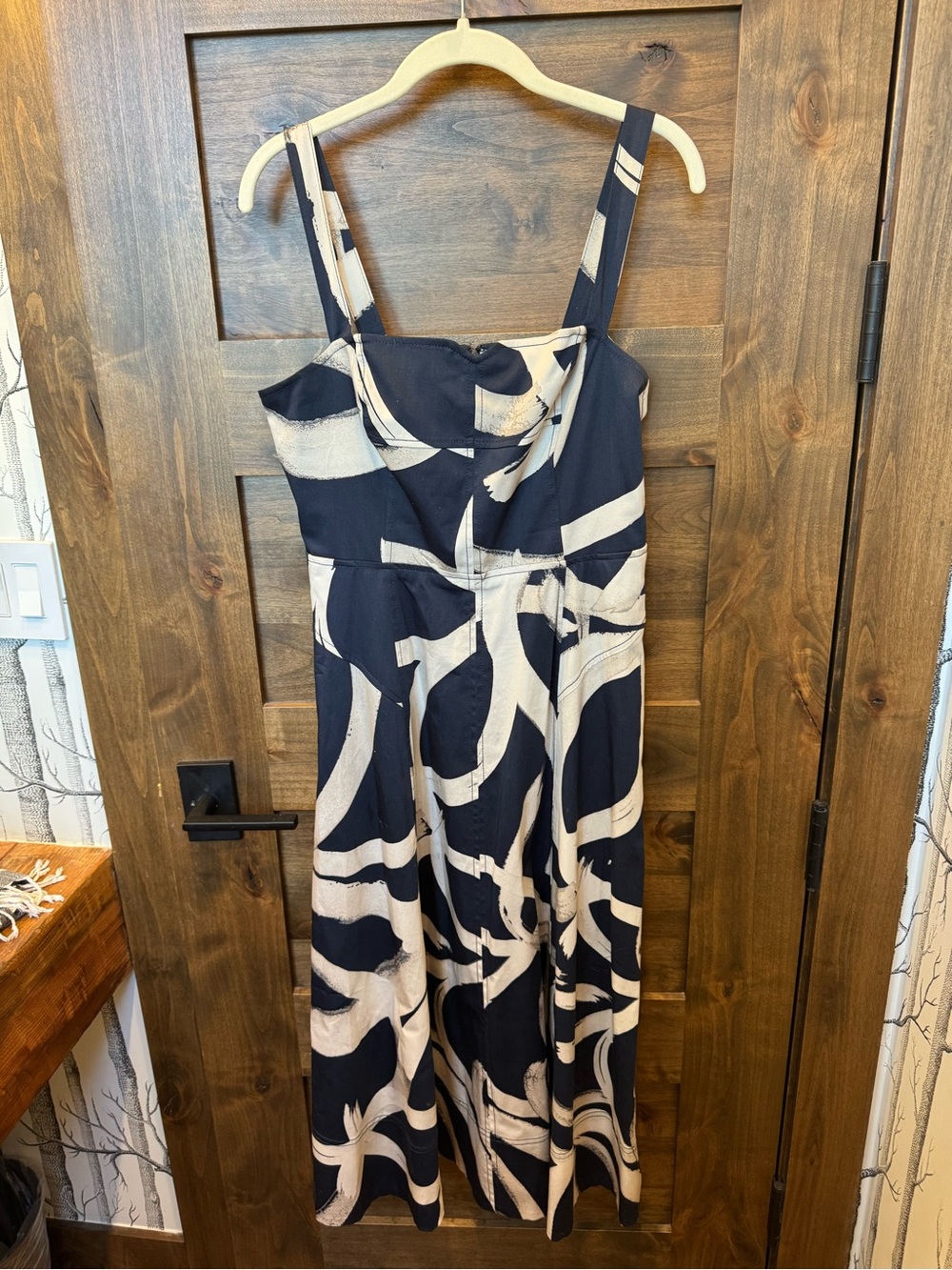 Donna Karan Navy and Cream Abstract Print Midi Dress (WORN ONCE) - Picture 4 of 7